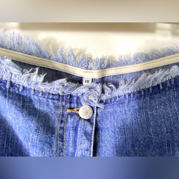 Vintage Frayed and Studded Wide Leg Denim Jeans Size 18 Faded Distressed Worn in - Picture 5 of 10